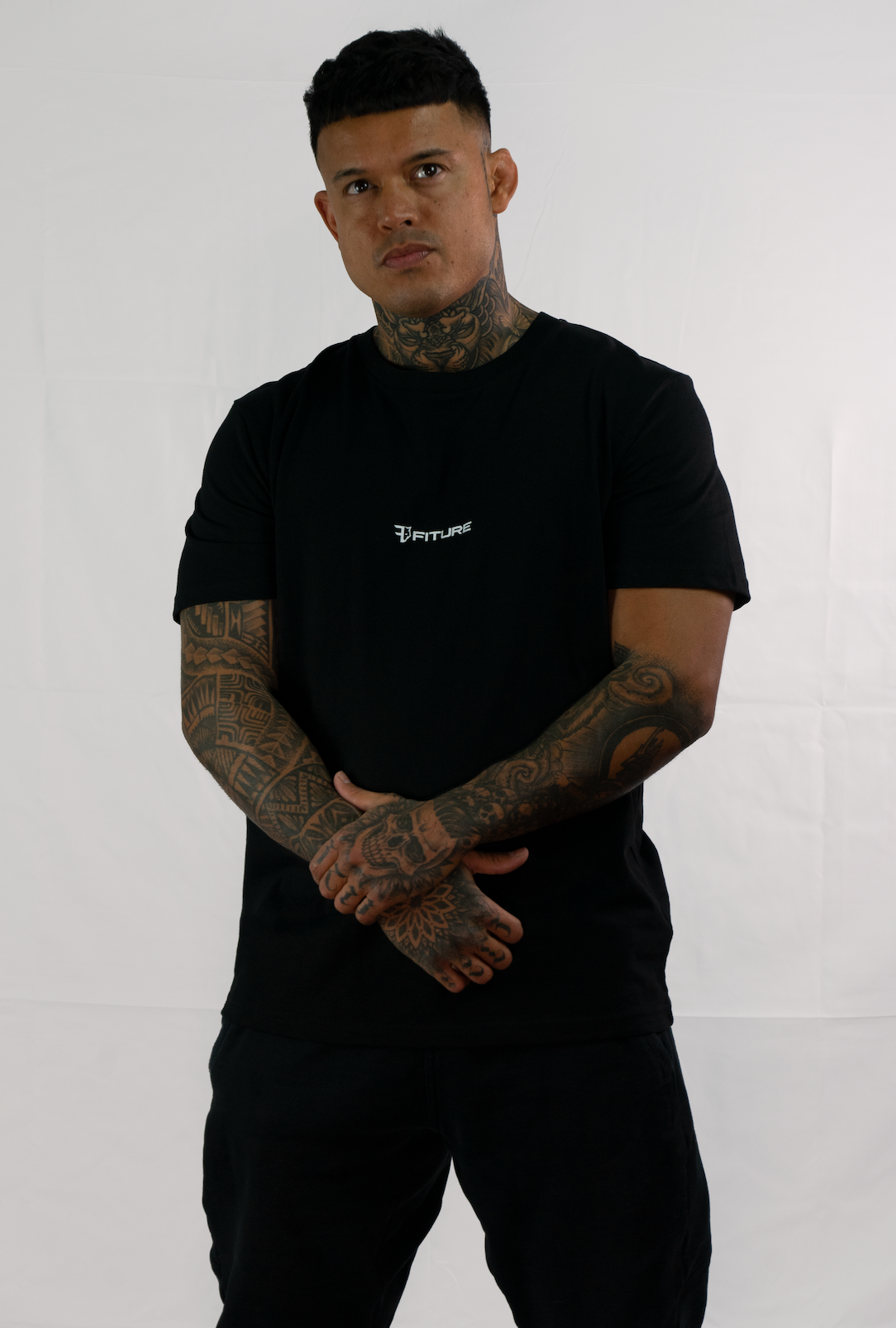 CASUAL T - BLACK