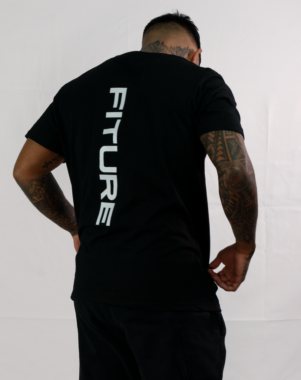 CASUAL T - BLACK