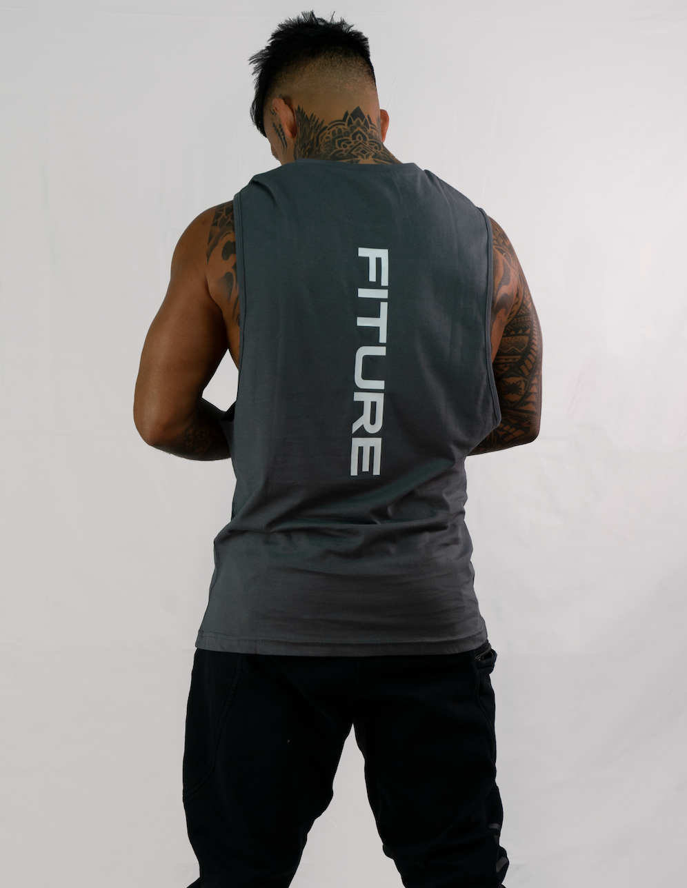 OVERSIZED SLEEVELESS - GUNMETAL BLACK
